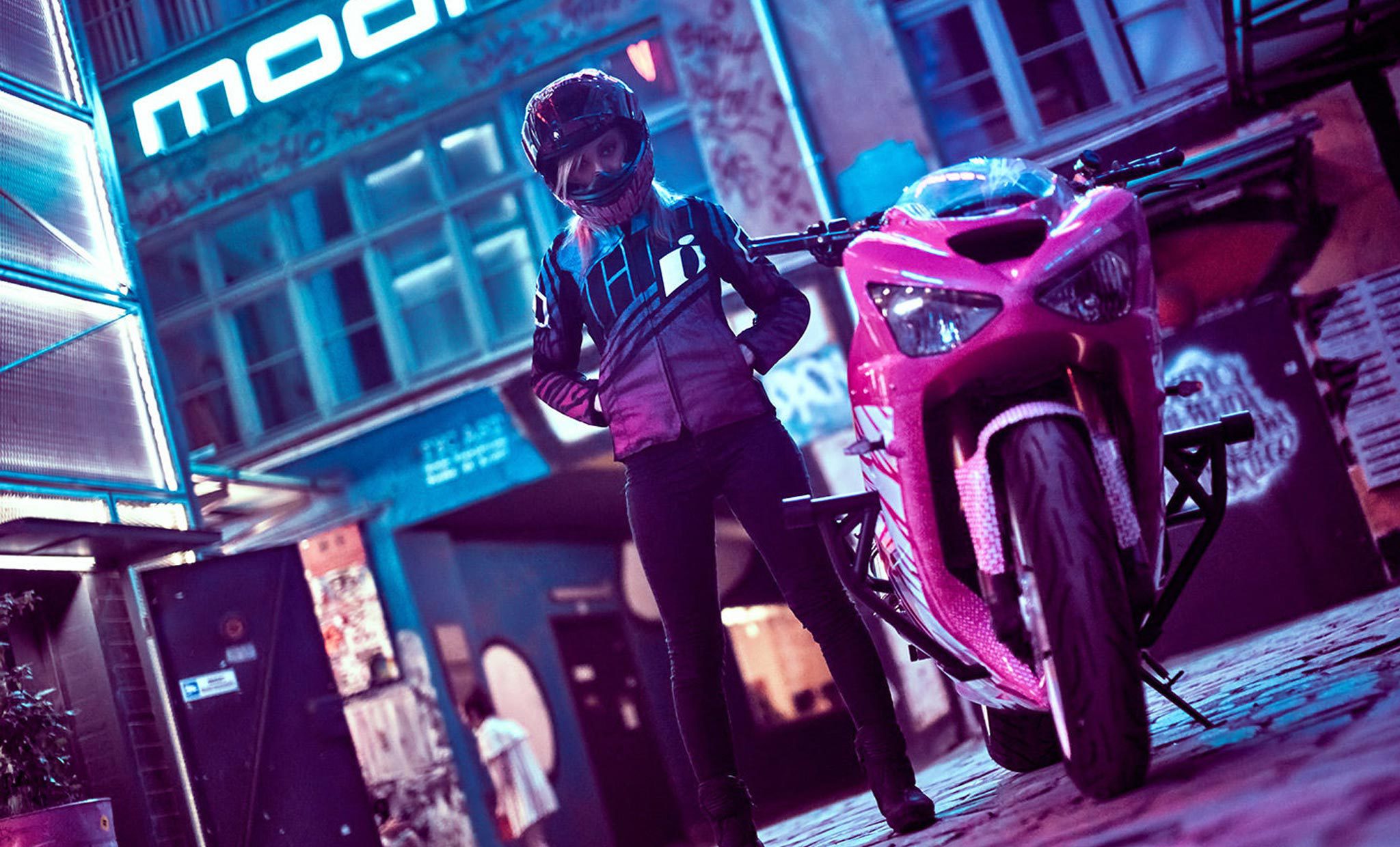 Motorcycle riding pants