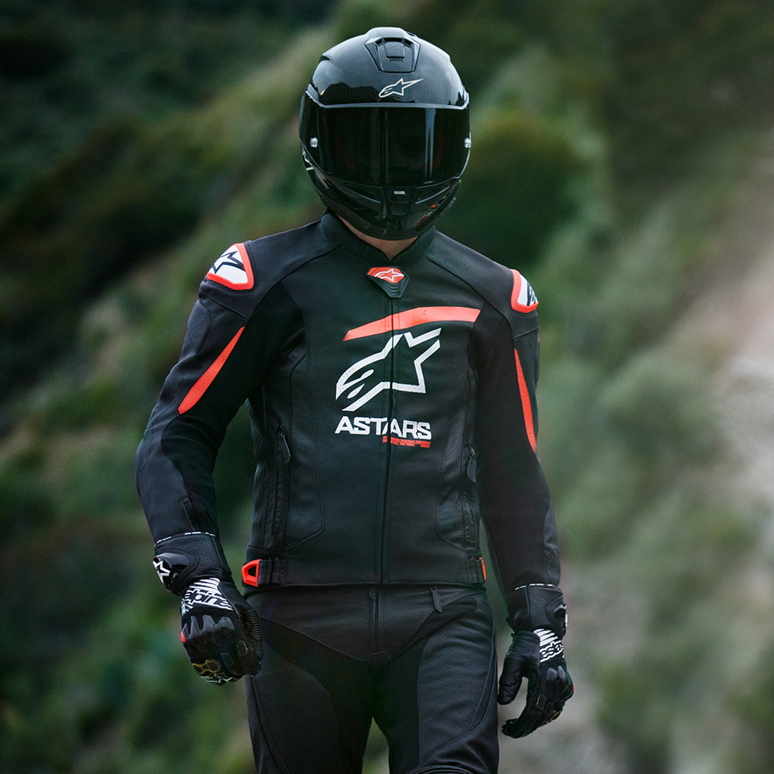 Alpinestars GP Plus R V4 Airflow Leather Jacket Alpinestars GP Plus R V4 Airflow Leather Jacket - Image 8