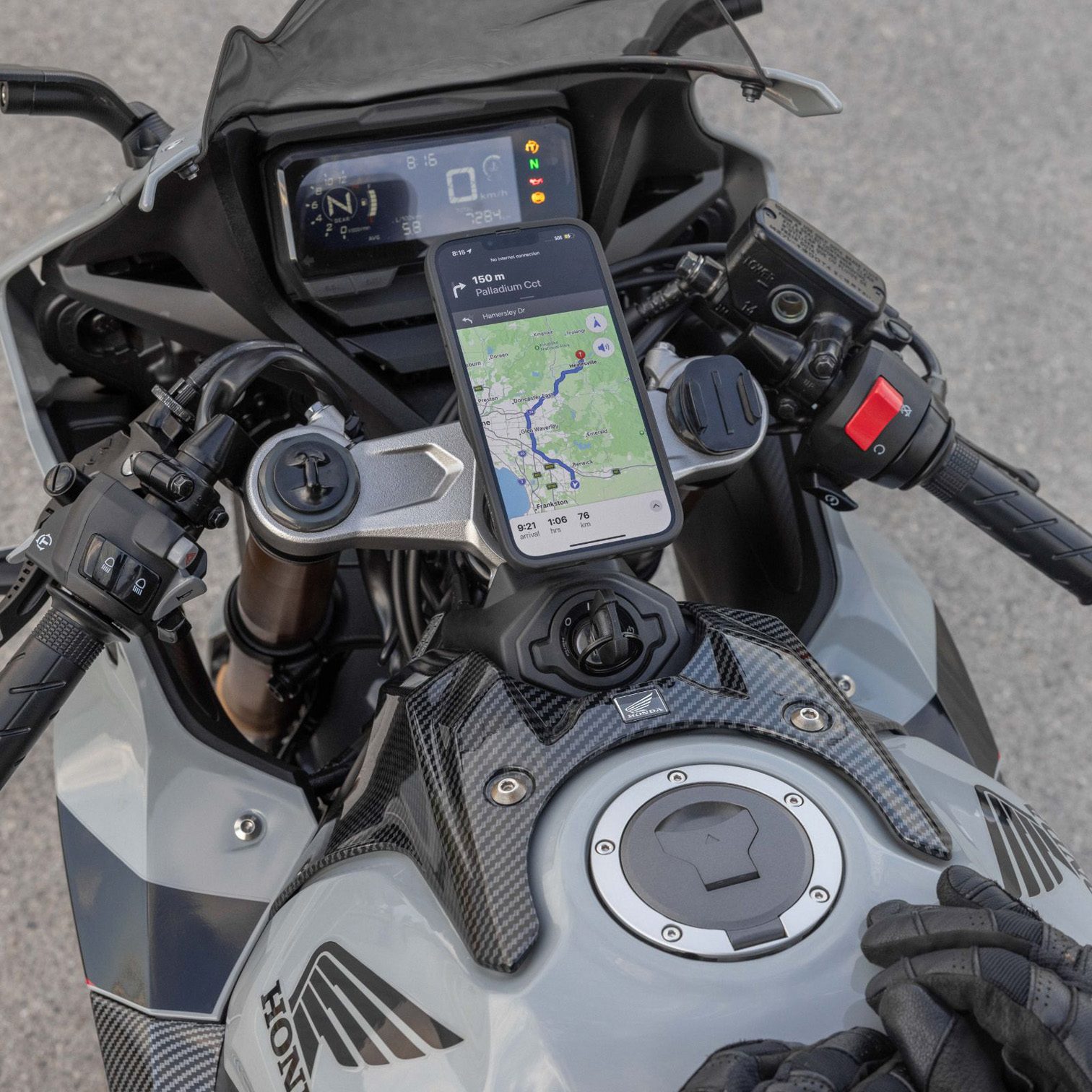 Quad Lock USB Weatherproof Wireless Charging Head Quad Lock USB Weatherproof Wireless Charging Head - Image 5