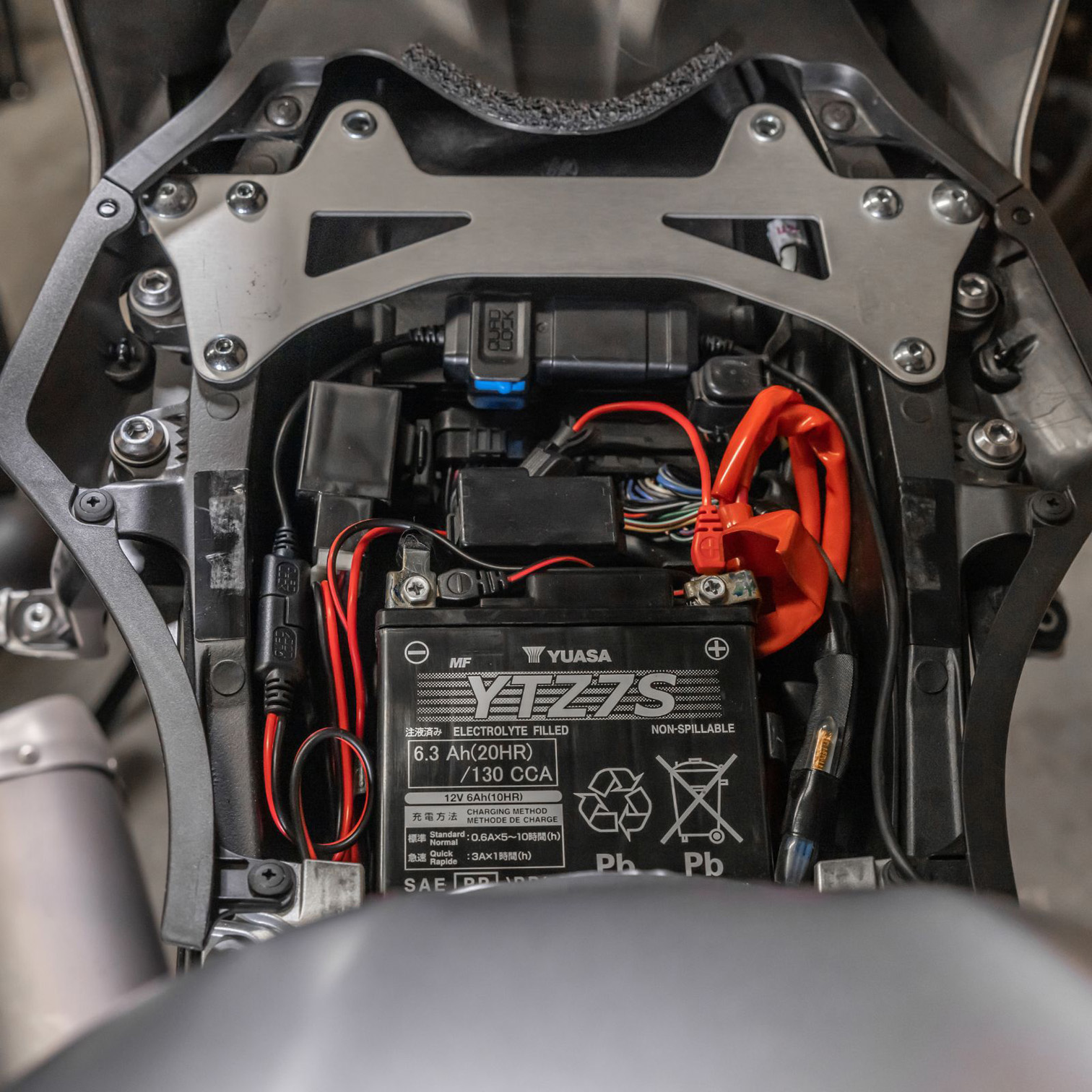 Quad Lock Waterproof 12V to USB Smart Adaptor Quad Lock Waterproof 12V to USB Smart Adaptor - Image 3