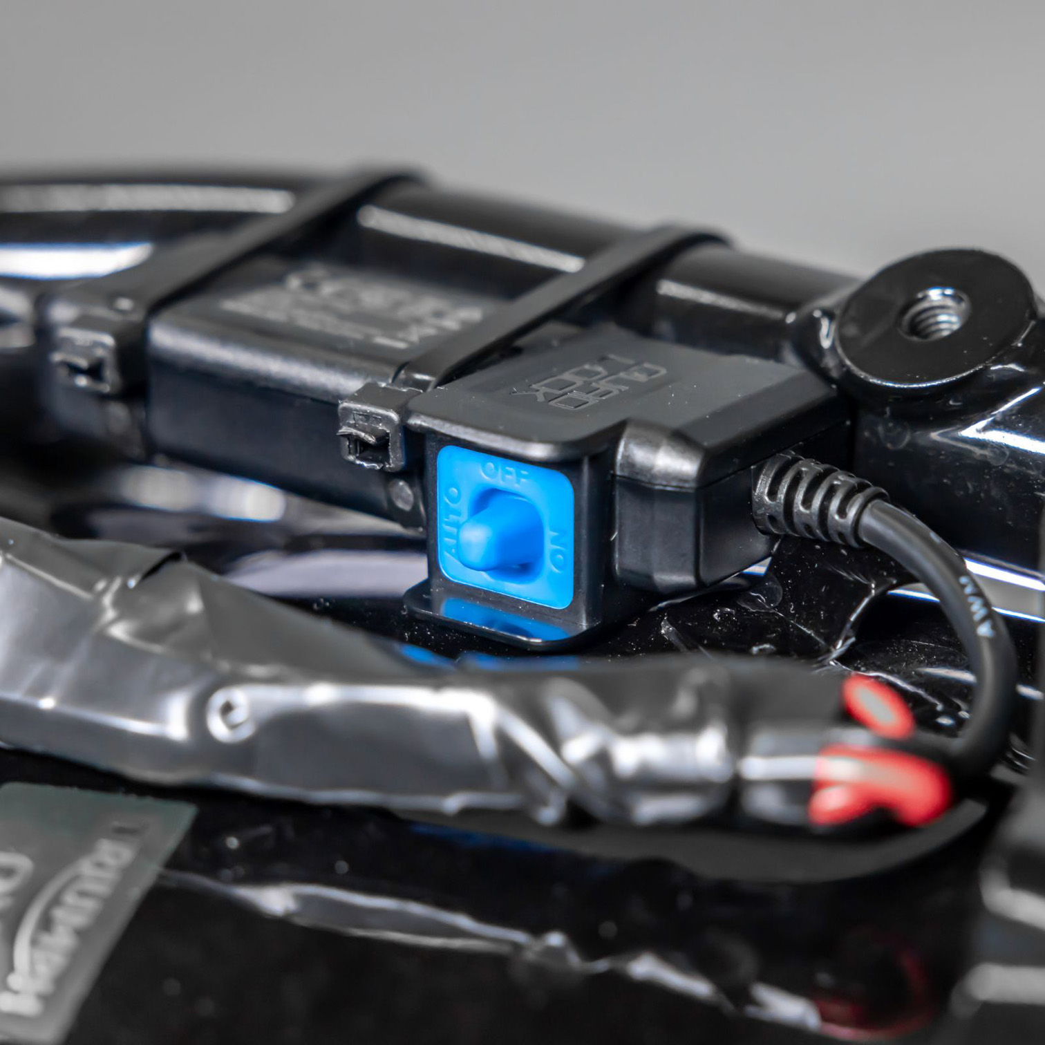 Quad Lock Waterproof 12V to USB Smart Adaptor Quad Lock Waterproof 12V to USB Smart Adaptor - Image 4