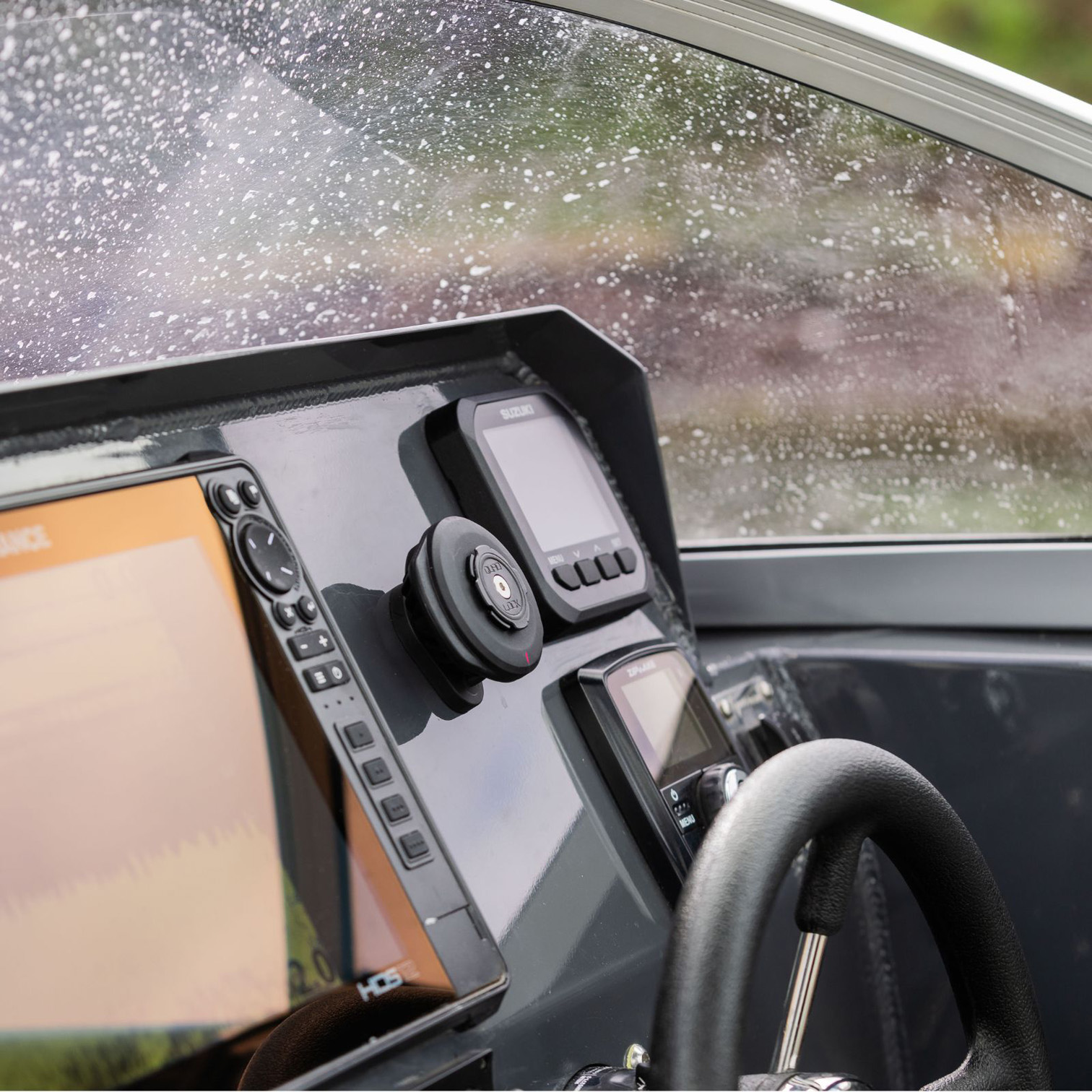 Quad Lock Waterproof Wireless Charging Head – 12V-24V (V2) Quad Lock Waterproof Wireless Charging Head - 12V-24V (V2) - Image 4