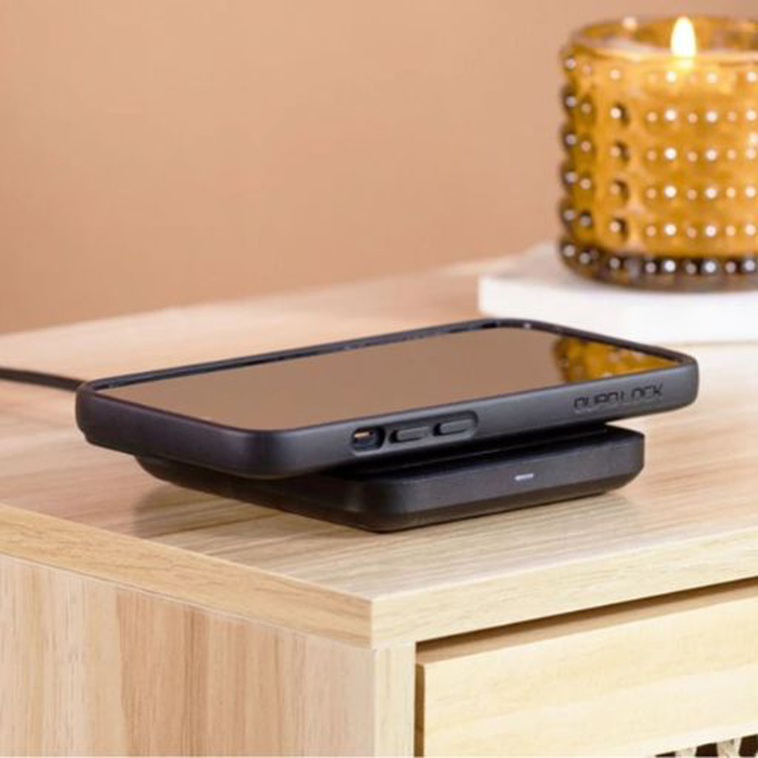 Quad Lock Wireless Charging Pad Quad Lock Wireless Charging Pad - Image 5