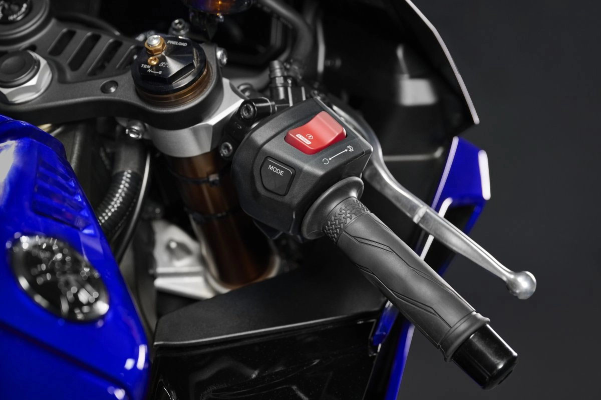 2027 Yamaha YZF R9 2027 Yamaha Yamaha YZF R9 - Image 4