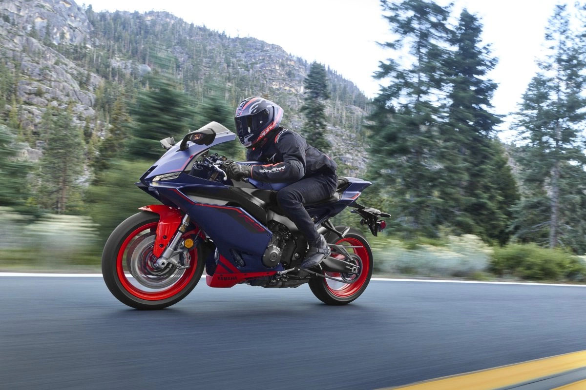 2027 Yamaha YZF R9 2027 Yamaha Yamaha YZF R9 - Image 24