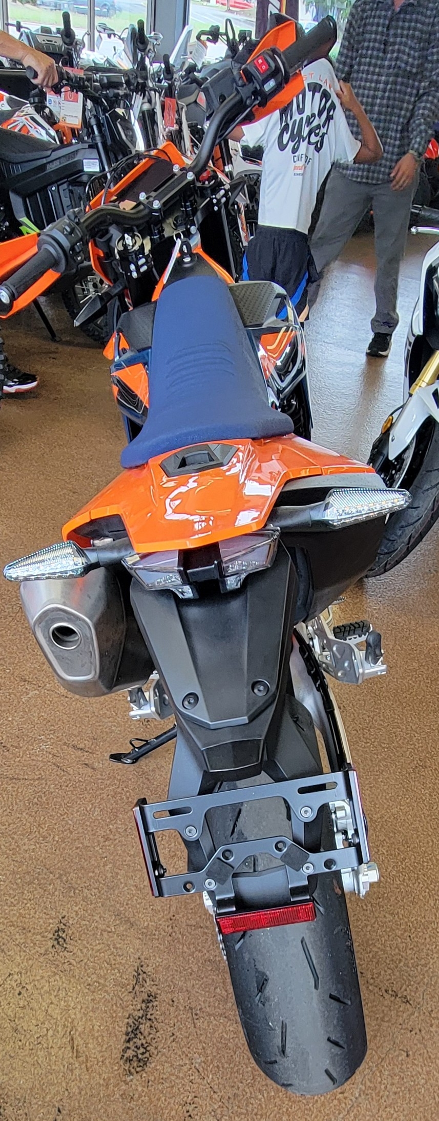 Pre-owned 2026 KTM SMC 690 R (154 miles!!) Pre-owned 2026 KTM SMC 690 R (154 miles!!) - Image 4